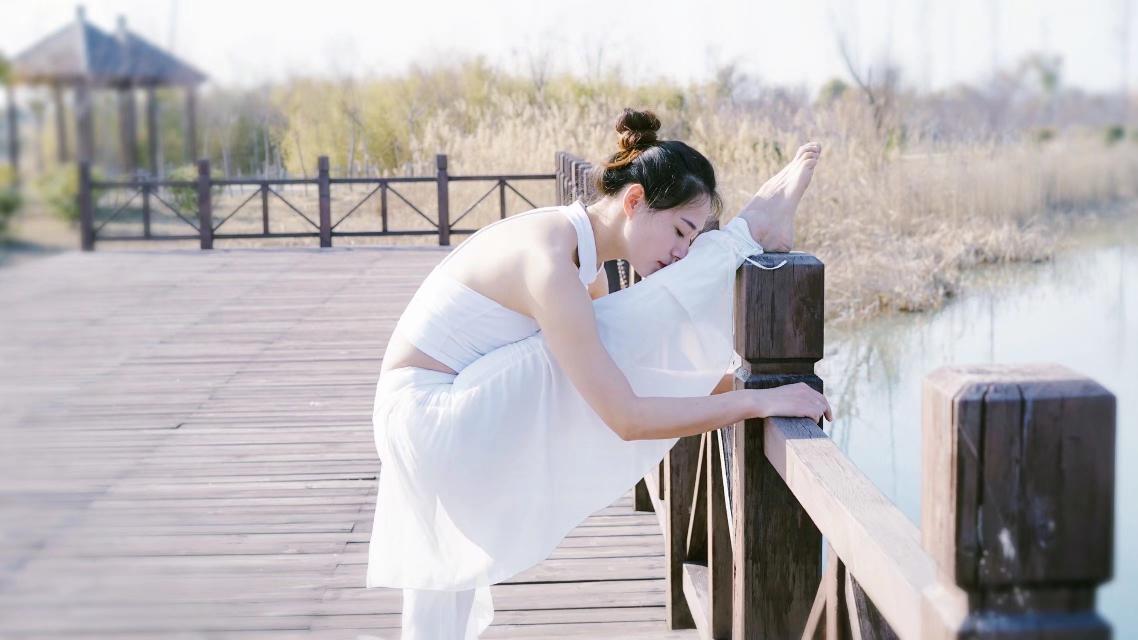 陈小娟（江苏省宿迁市泗洪县探路者瑜伽会所）